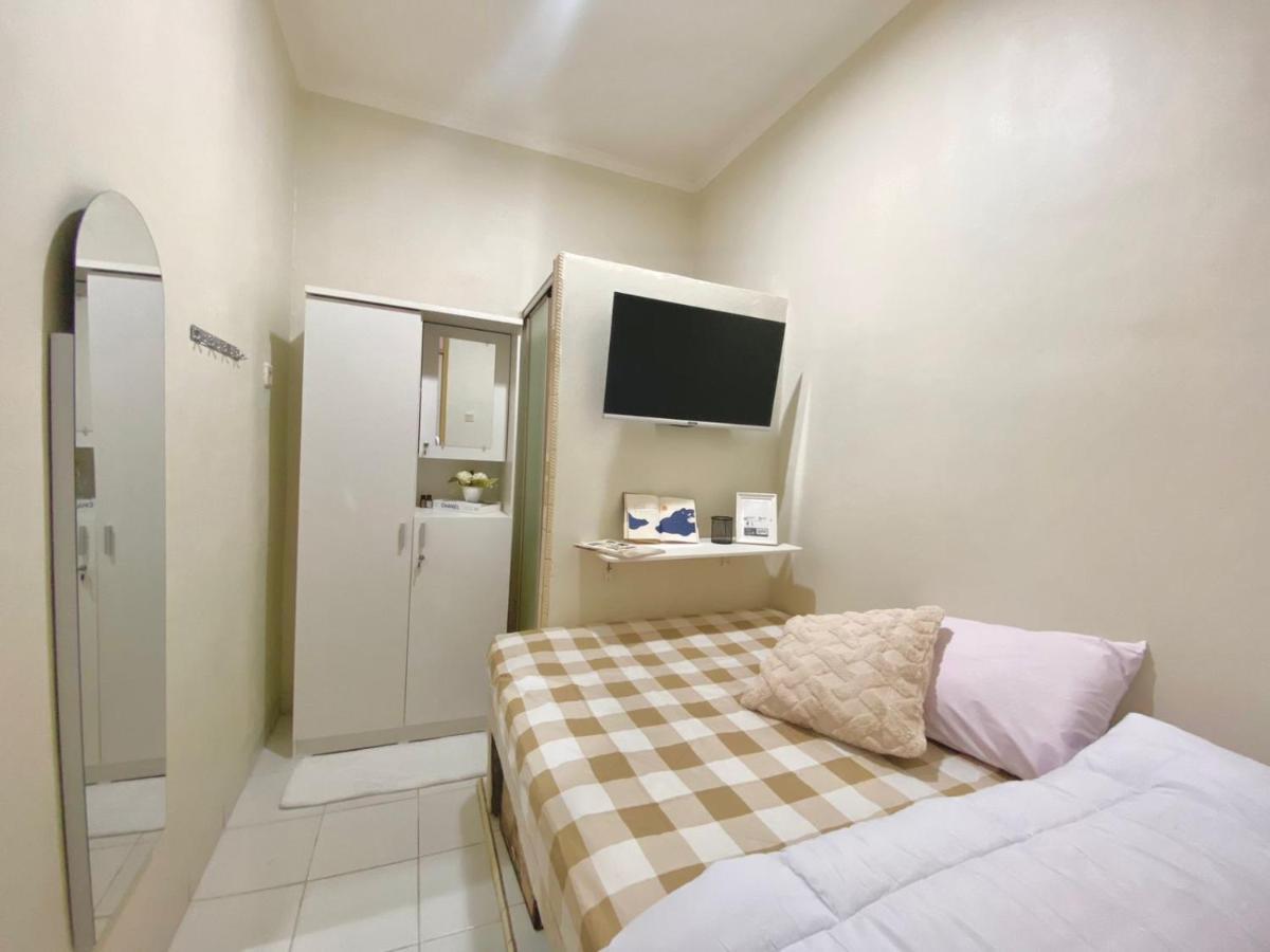 Kos Awany Coliving Vandrehjem Jakarta Eksteriør billede